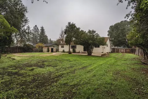 3725 Suzanne Way, Redding, CA 96002 photo 3