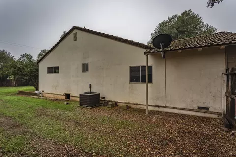 3725 Suzanne Way, Redding, CA 96002 photo 5