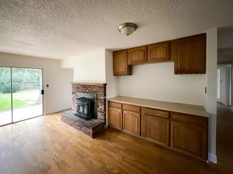 3725 Suzanne Way, Redding, CA 96002 photo 7