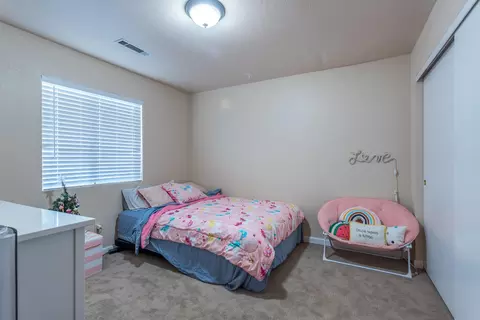2527 Celestial St, Redding, CA 96002 photo 10