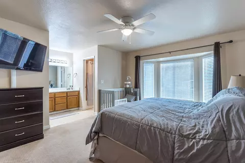 2527 Celestial St, Redding, CA 96002 photo 5