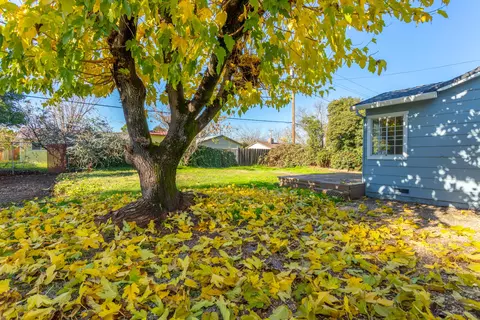 3960 Alta Mesa Dr, Redding, CA 96002 photo 25