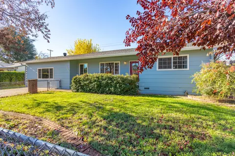 3960 Alta Mesa Dr, Redding, CA 96002 photo 1