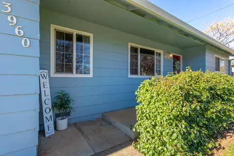3960 Alta Mesa Dr, Redding, CA 96002 photo 2