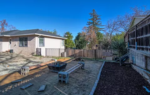 2565 North St, Redding, CA 96001 photo 47