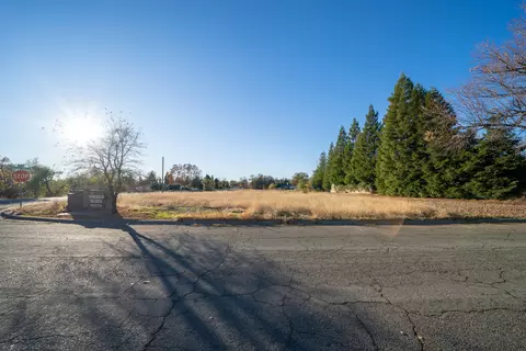 7582 Amigo Way, Redding, CA 96002 photo 6