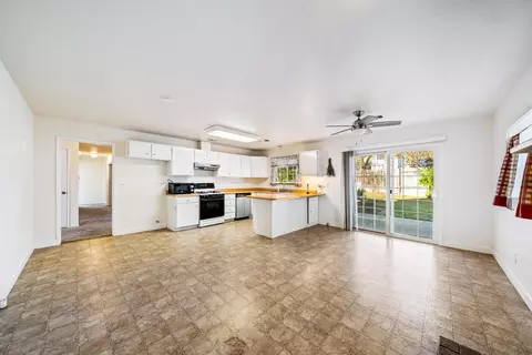 3617 Oro St, Redding, CA 96001 photo 9