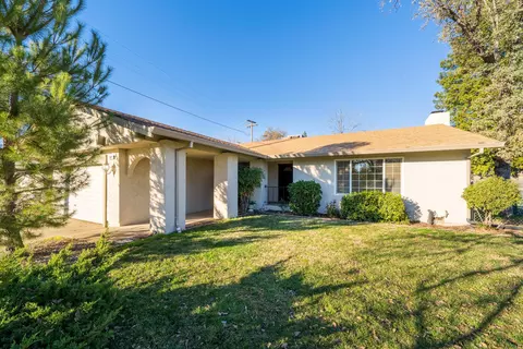 3617 Oro St, Redding, CA 96001 photo 2