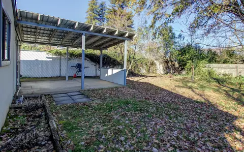 2137 Washington Ave, Redding, CA 96001 photo 23