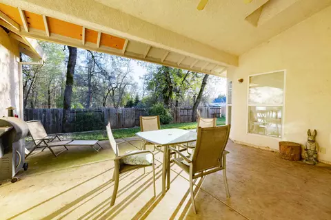 5955 Fairmont Dr, Redding, CA 96003 photo 18