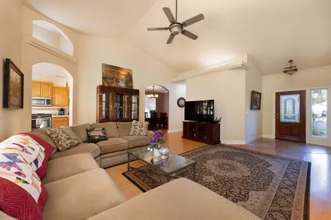 5955 Fairmont Dr, Redding, CA 96003 photo 5