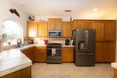 5955 Fairmont Dr, Redding, CA 96003 photo 7
