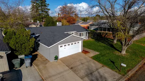 2410 Hawn Ave, Redding, CA 96002 photo 18