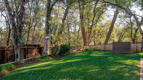 15976 Frontiersman Dr, Redding, CA 96001 photo 17