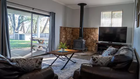 15976 Frontiersman Dr, Redding, CA 96001 photo 6