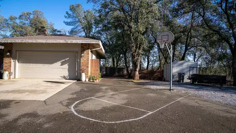 15976 Frontiersman Dr, Redding, CA 96001 photo 12