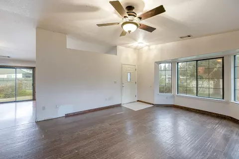 3359 Billings Dr, Redding, CA 96002 photo 3