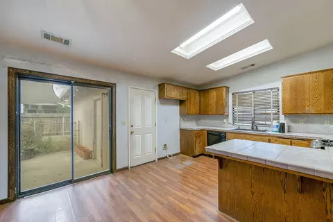 3359 Billings Dr, Redding, CA 96002 photo 4