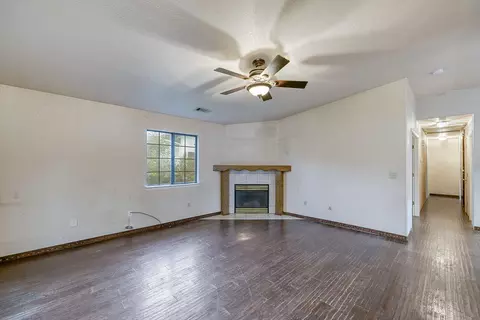 3359 Billings Dr, Redding, CA 96002 photo 2