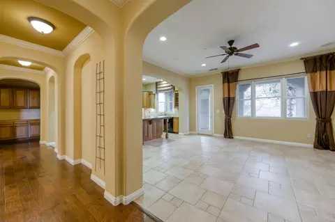 20243 Chalone Pl, Anderson, CA 96007 photo 4