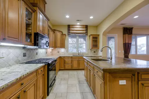 20243 Chalone Pl, Anderson, CA 96007 photo 5