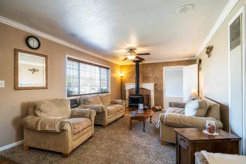 1635 Ferry St, Anderson, CA 96007 photo 8