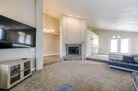 1039 Edgewater Ct, Redding, CA 96003 photo 9