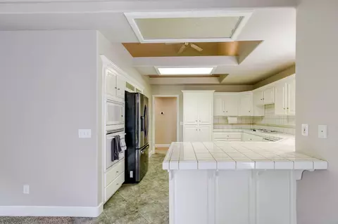 1039 Edgewater Ct, Redding, CA 96003 photo 14
