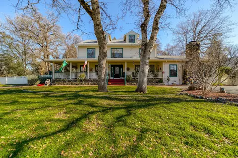 13545 Valley Creek Ln, Redding, CA 96003 photo 4