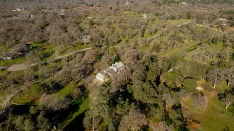 13545 Valley Creek Ln, Redding, CA 96003 photo 13