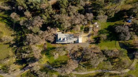 13545 Valley Creek Ln, Redding, CA 96003 photo 15