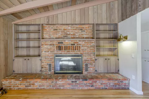 3015 Pioneer Dr, Redding, CA 96001 photo 4