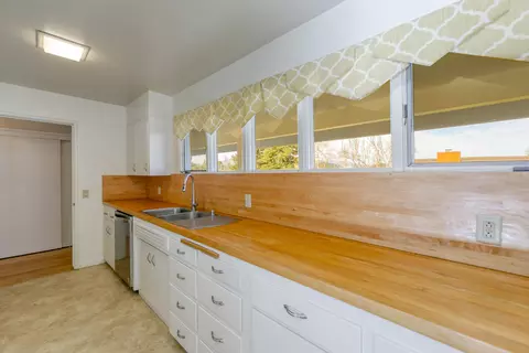 3015 Pioneer Dr, Redding, CA 96001 photo 7