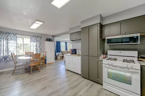 3358 Crest Dr, Anderson, CA 96007 photo 11