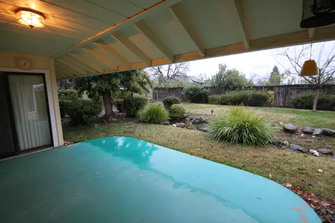 2022 Crestlake Dr, Redding, CA 96003 photo 5