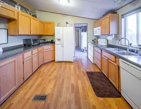 9394 Winegar Rd, Redding, CA 96003 photo 13