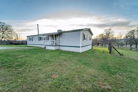 9394 Winegar Rd, Redding, CA 96003 photo 2