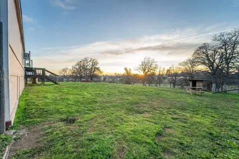 9394 Winegar Rd, Redding, CA 96003 photo 3