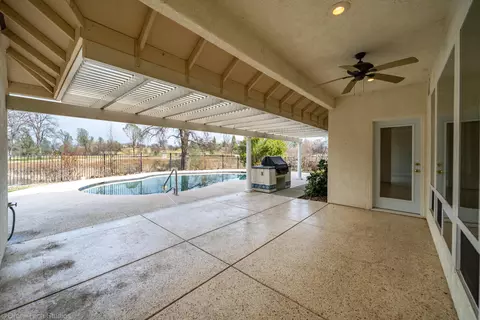 1643 Spanish Bay Dr, Redding, CA 96003 photo 40