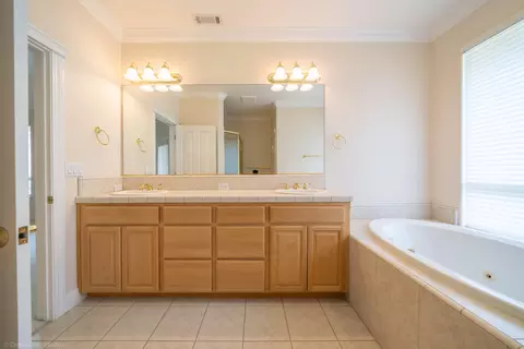 1643 Spanish Bay Dr, Redding, CA 96003 photo 25