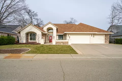 1643 Spanish Bay Dr, Redding, CA 96003 photo 7