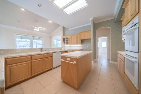 1643 Spanish Bay Dr, Redding, CA 96003 photo 20