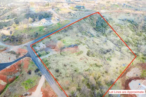 16280 Laurie Ann Ln, Redding, CA 96001 photo 4
