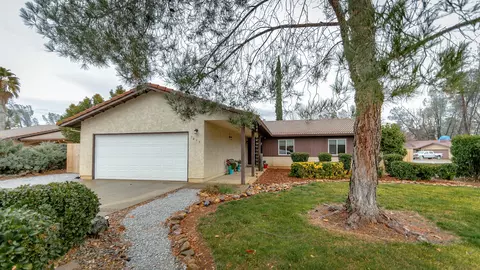 1479 Atajo Ct, Redding, CA 96003 photo 5