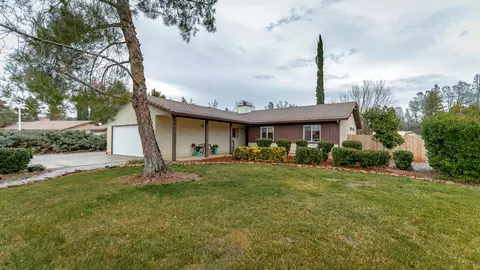 1479 Atajo Ct, Redding, CA 96003 photo 6