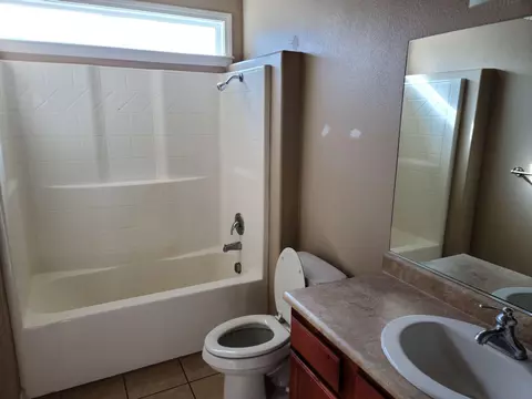 6810 Riverside Dr, Redding, CA 96001 photo 8