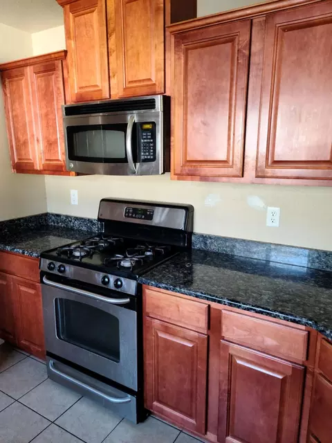 6810 Riverside Dr, Redding, CA 96001 photo 3