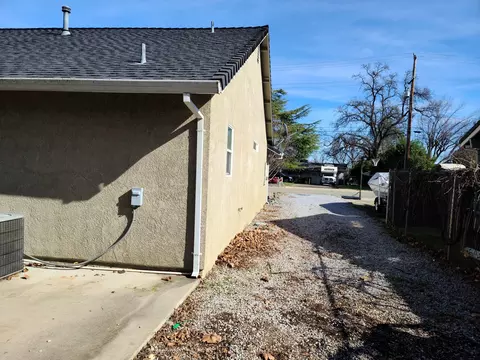 6810 Riverside Dr, Redding, CA 96001 photo 18