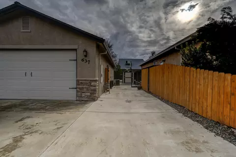 637 Grants Pass, Redding, CA 96003 photo 25
