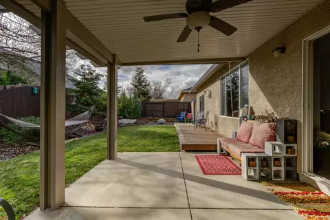 637 Grants Pass, Redding, CA 96003 photo 21